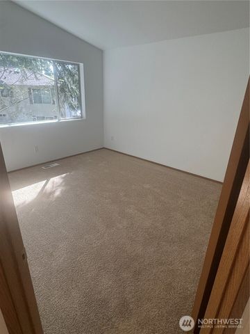4204 Arbor Court SE, Lacey, WA 98503
