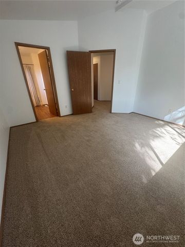 4204 Arbor Court SE, Lacey, WA 98503
