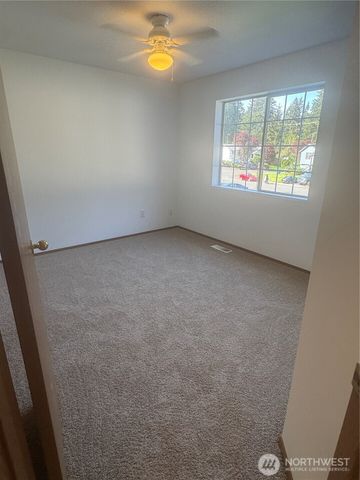 4204 Arbor Court SE, Lacey, WA 98503