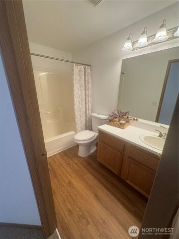 4204 Arbor Court SE, Lacey, WA 98503