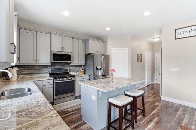 15125 S BATTLE DR, Bluffdale, UT 84065