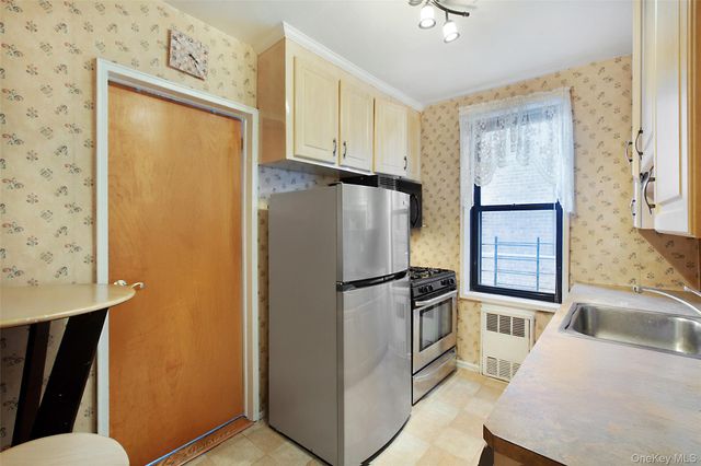 22424 Union Turnpike 2O, Oakland Gardens, NY 11364