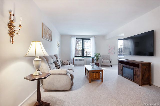 22424 Union Turnpike 2O, Oakland Gardens, NY 11364