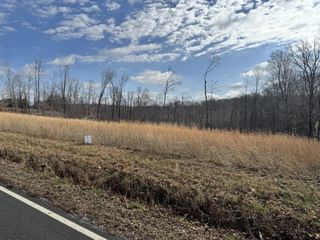 1 Carney Winters Rd, Ashland City, TN 37015