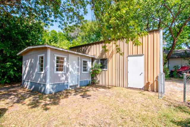 111 Faye Circle, Little Elm, TX 75068