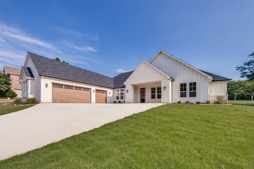 145 Eagle Chase Lane, Pottsboro, TX 75076
