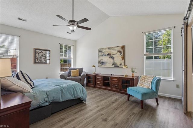 40 Sherry Dell DR, Hampton, VA 23666
