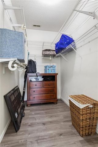 40 Sherry Dell DR, Hampton, VA 23666