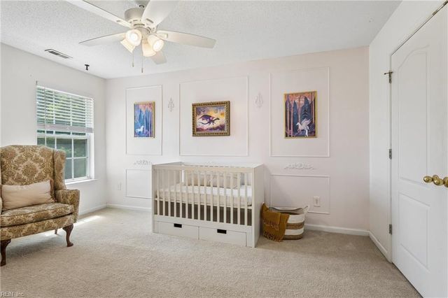 40 Sherry Dell DR, Hampton, VA 23666