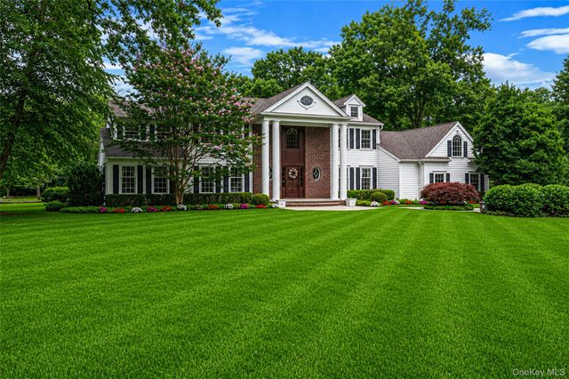 15 Dogwood Hill, Brookville, NY 11545