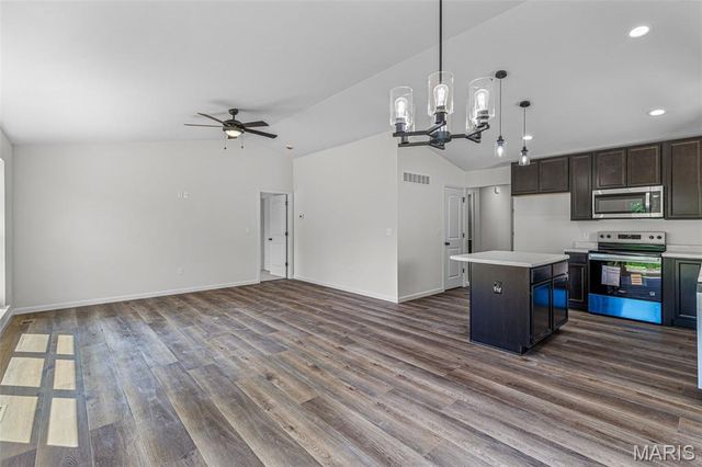 726 Blake Drive, Hillsboro, MO 63050