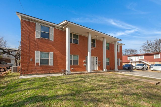 308 College Street B, Arlington, TX 76010