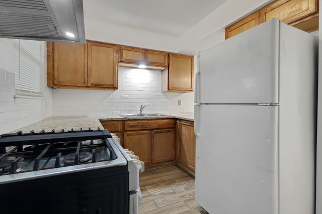 308 College Street B, Arlington, TX 76010