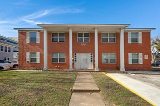 308 College Street B, Arlington, TX 76010
