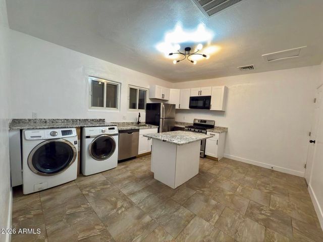 1015 S 1ST Avenue, Phoenix, AZ 85003