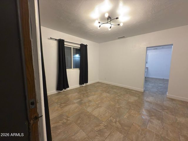 1015 S 1ST Avenue, Phoenix, AZ 85003