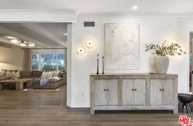 4678 White Oak Avenue, Los Angeles, CA 91316