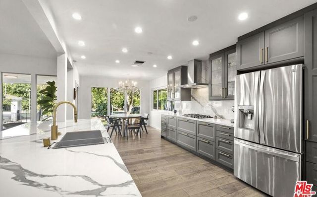 4678 White Oak Avenue, Los Angeles, CA 91316