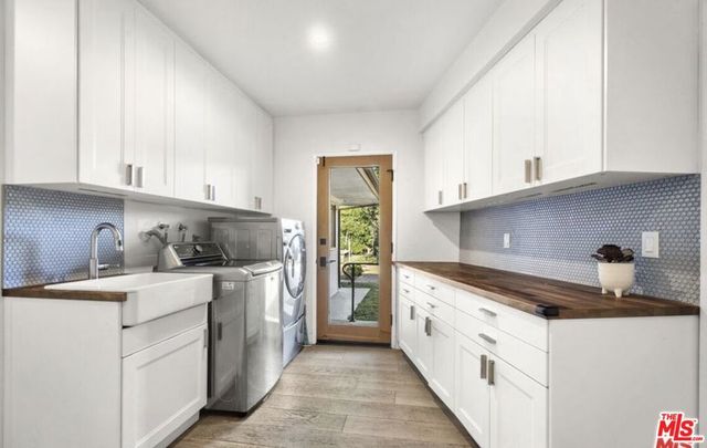 4678 White Oak Avenue, Los Angeles, CA 91316