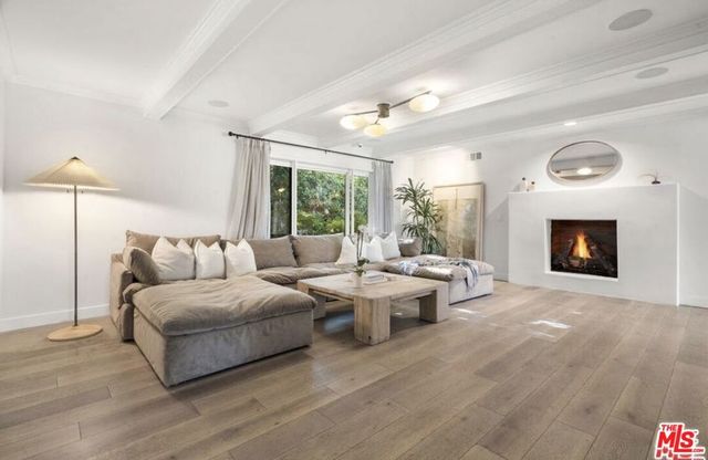 4678 White Oak Avenue, Los Angeles, CA 91316