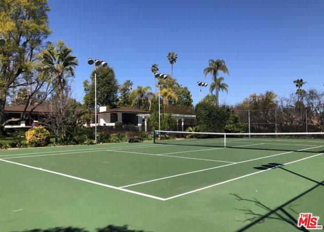 4678 White Oak Avenue, Los Angeles, CA 91316