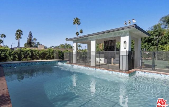 4678 White Oak Avenue, Los Angeles, CA 91316