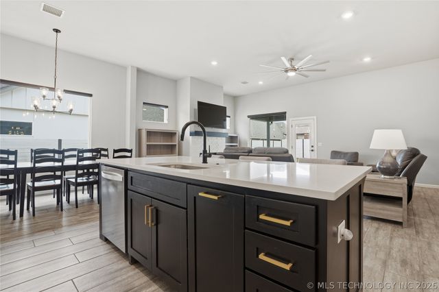 13023 S Birch Street, Jenks, OK 74037