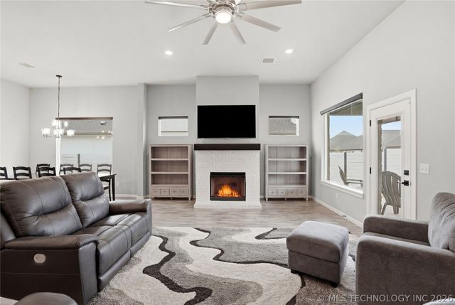 13023 S Birch Street, Jenks, OK 74037