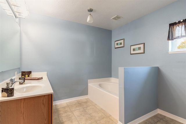 34 SECRETARY TRAIL, Palm Coast, FL 32164