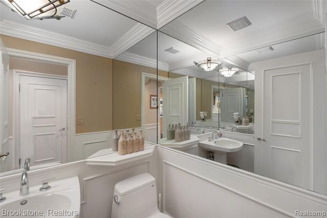 3622 Elder Road, West Bloomfield, MI 48324