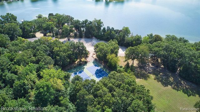 3622 Elder Road, West Bloomfield, MI 48324