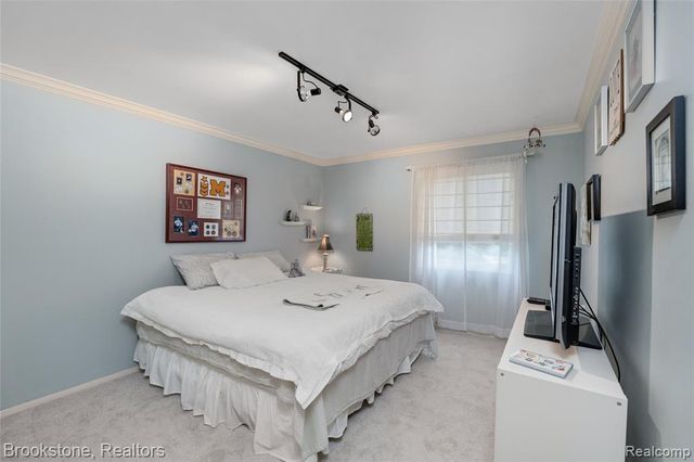 3622 Elder Road, West Bloomfield, MI 48324