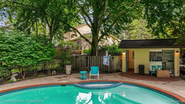 3622 Elder Road, West Bloomfield, MI 48324