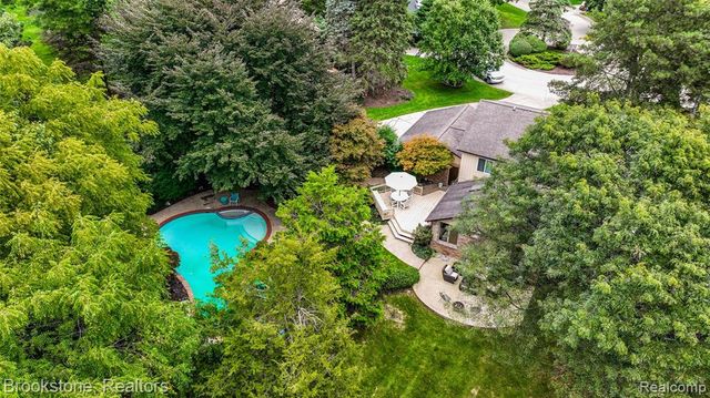 3622 Elder Road, West Bloomfield, MI 48324
