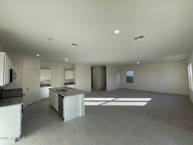 31687 N HAY BALE Drive, San Tan Valley, AZ 85140