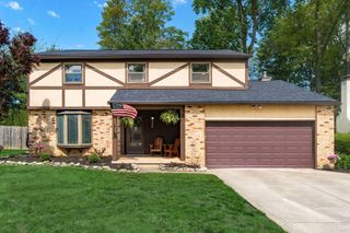 208 Parkwood Avenue, Pickerington, OH 43147