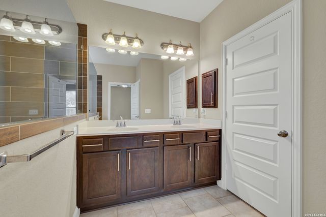1890 Baron Dr, New Braunfels, TX 78130