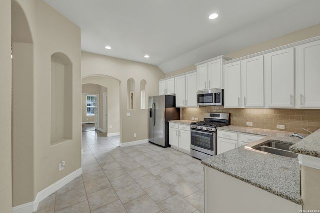 1890 Baron Dr, New Braunfels, TX 78130