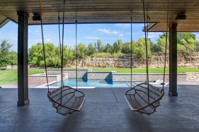 102 Canyon Turn TRL, Austin, TX 78734