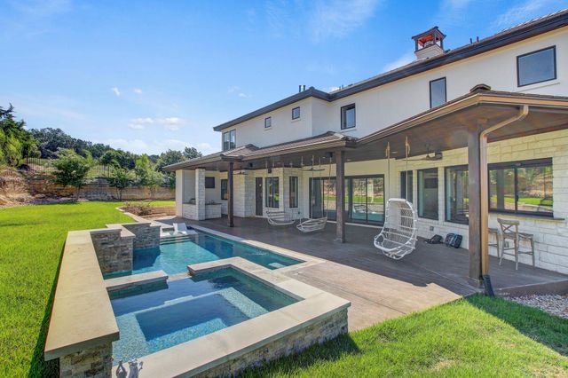 102 Canyon Turn TRL, Austin, TX 78734