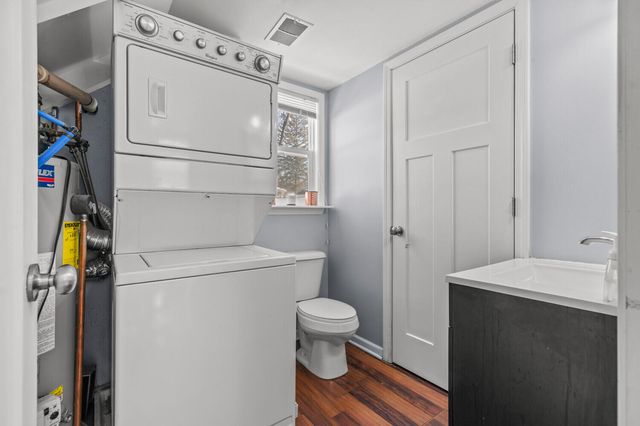 34101 Harlowshire Street, Farmington Hills, MI 48335