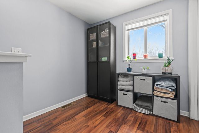 34101 Harlowshire Street, Farmington Hills, MI 48335