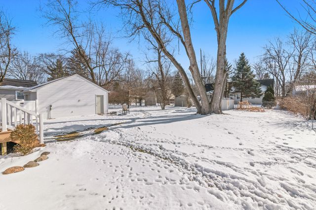 34101 Harlowshire Street, Farmington Hills, MI 48335