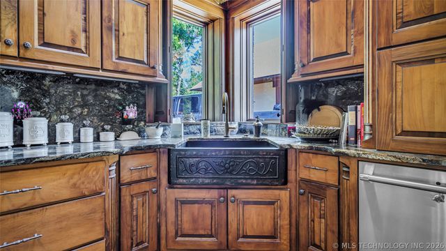 4874 Chase, Marietta, OK 73448