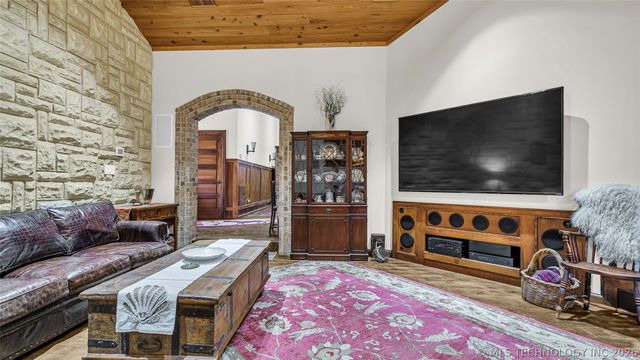 4874 Chase, Marietta, OK 73448