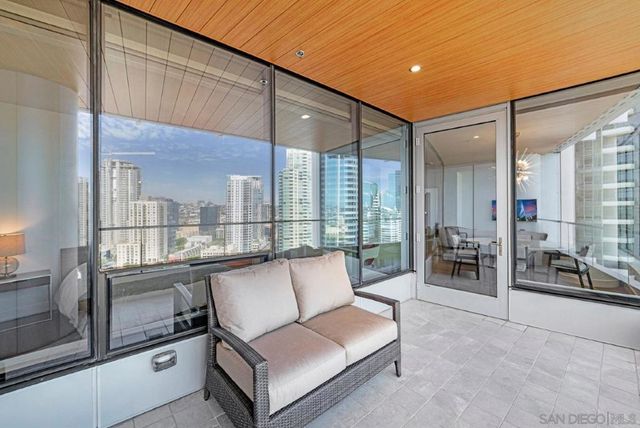 888 W E St 2306, San Diego, CA 92101