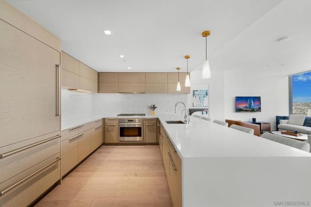 888 W E St 2306, San Diego, CA 92101