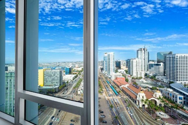 888 W E St 2306, San Diego, CA 92101