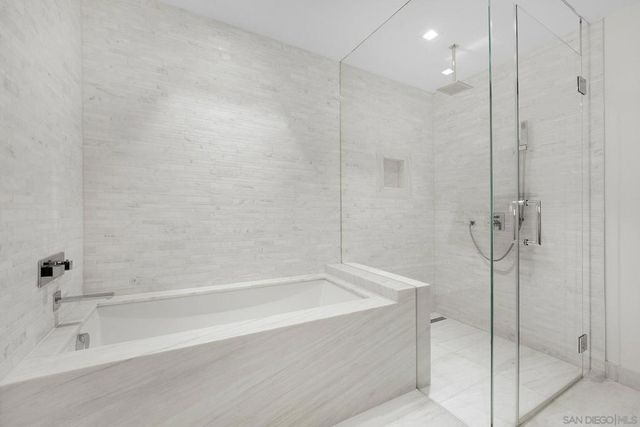 888 W E St 2306, San Diego, CA 92101