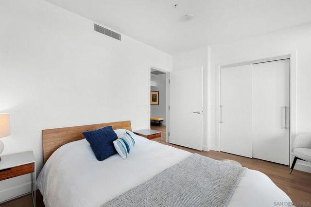 888 W E St 2306, San Diego, CA 92101